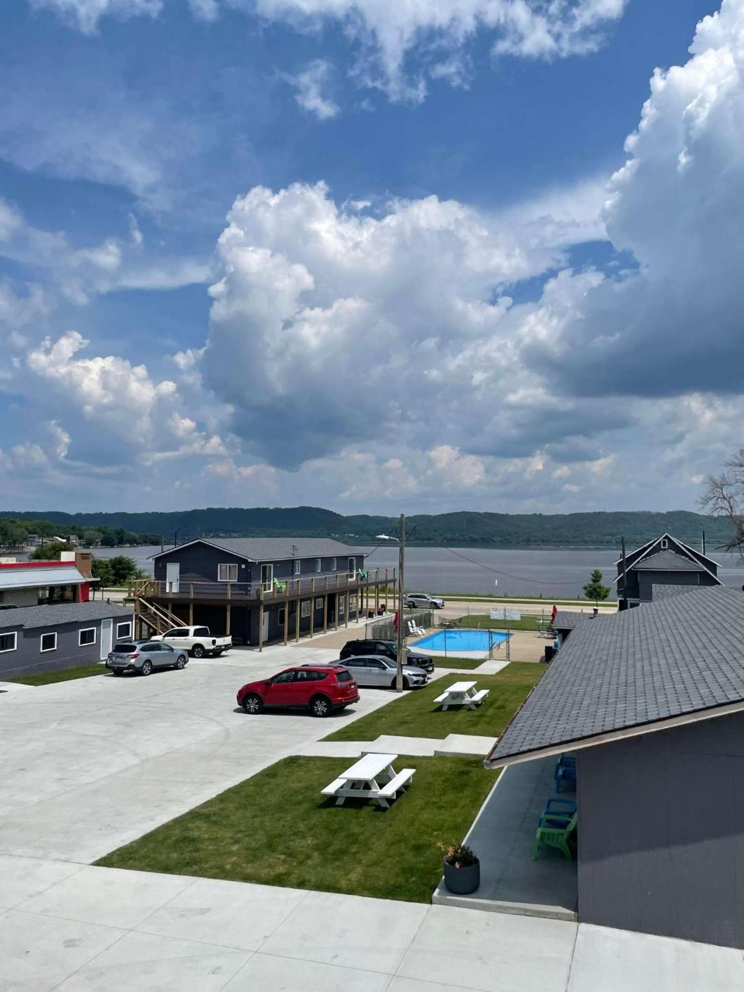 Poolside Double Rooms Lake City Exteriör bild