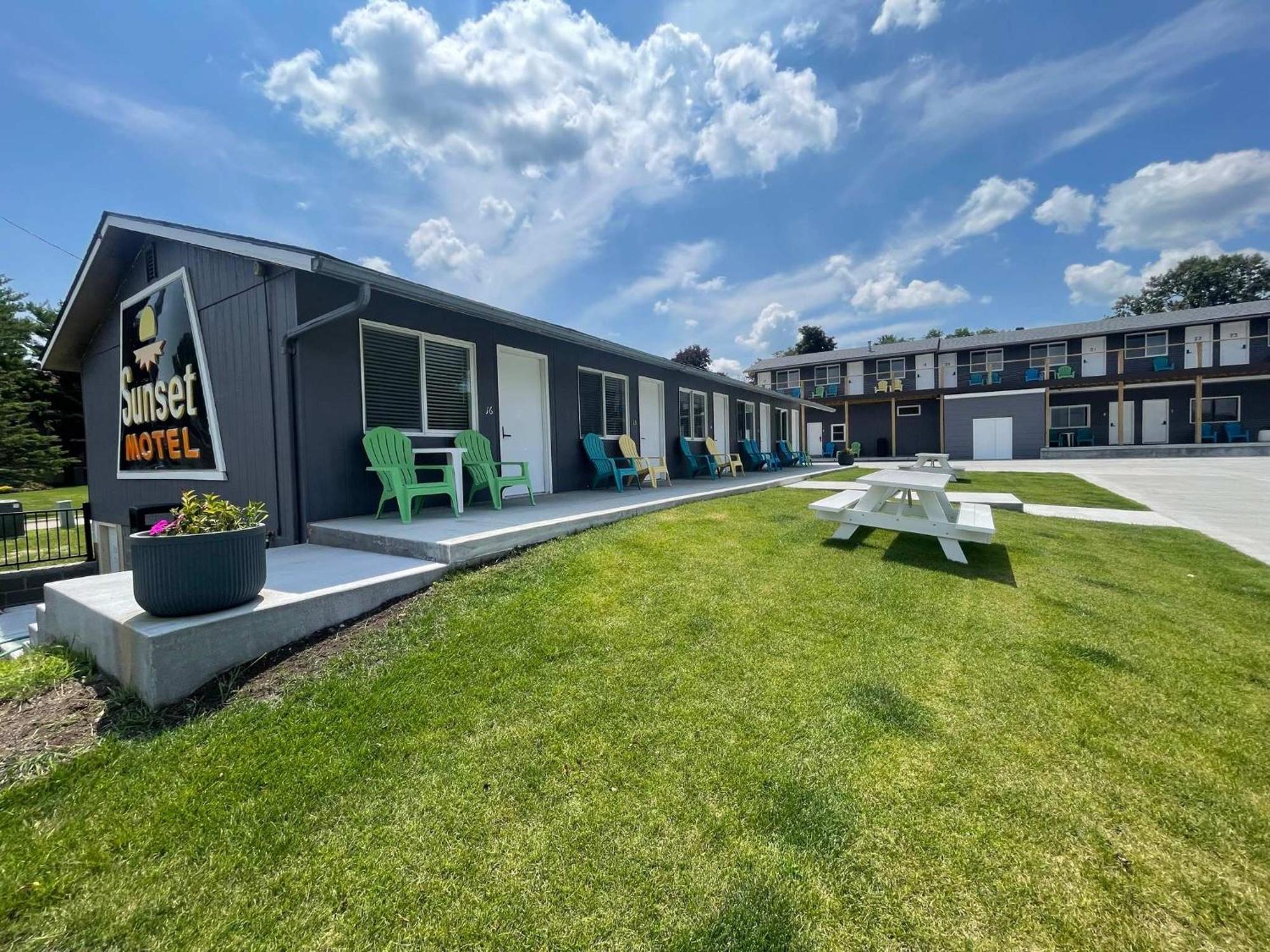 Poolside Double Rooms Lake City Exteriör bild